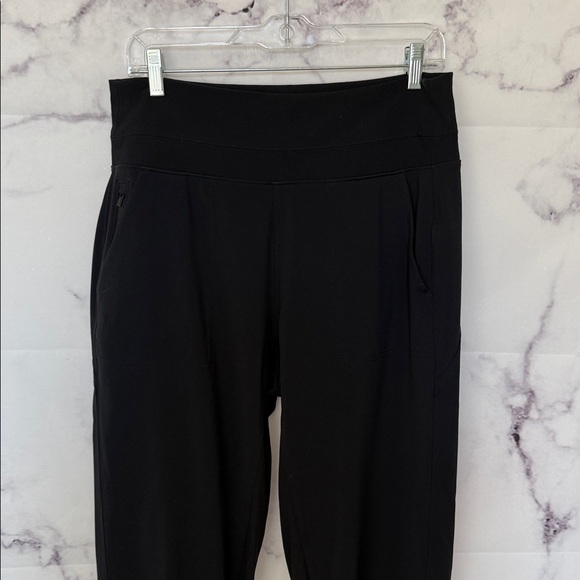 ATHLETA Venice High Rise Jogger Black Size Medium Tall - Picture 7 of 14